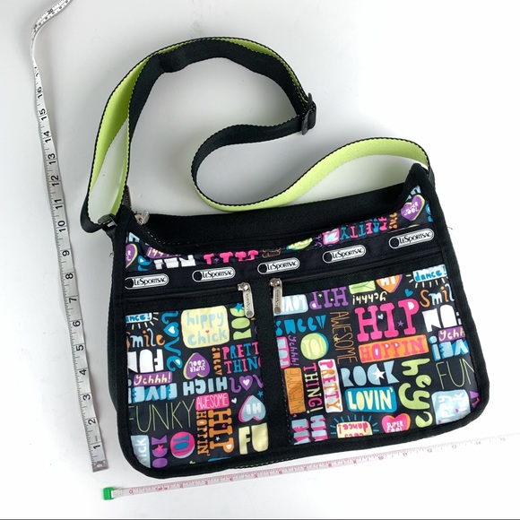 Lesportsac Bags Lesportsac Deluxe Everyday Bag High Five Pattern Poshmark